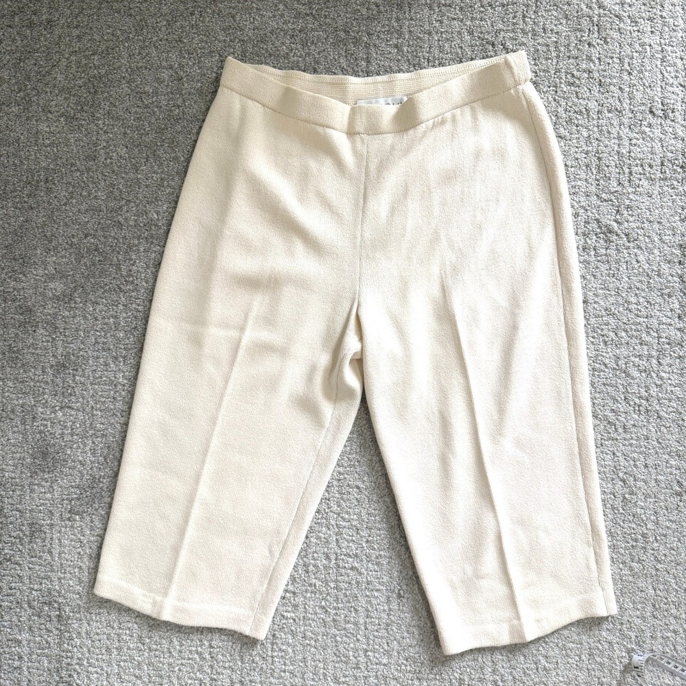 St John Collection Cream Knit Bermuda Shorts Capris Size 6 Designer Luxury